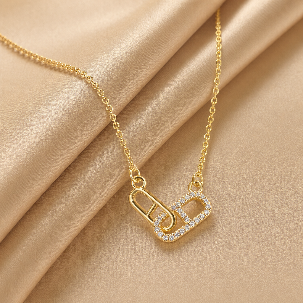 Interlocking Square Pendant Necklace (Gold)